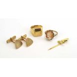 A group of 9ct yellow gold jewellery comprising a pair of cufflink's, a stick pin,