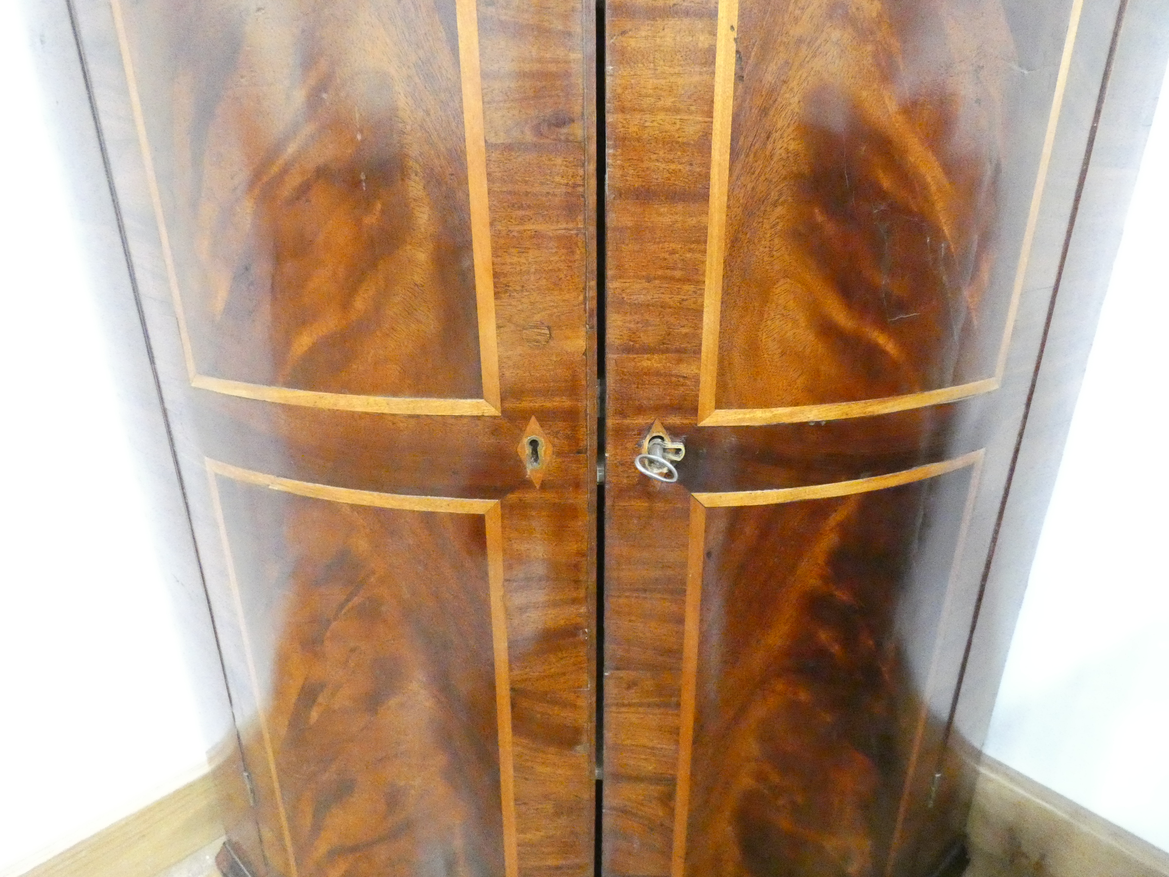 A Georgian mahogany, walnut and crossbanded bow-fronted corner cabinet, - Image 8 of 10