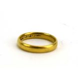 An 18ct yellow Welsh gold wedding band, band w.