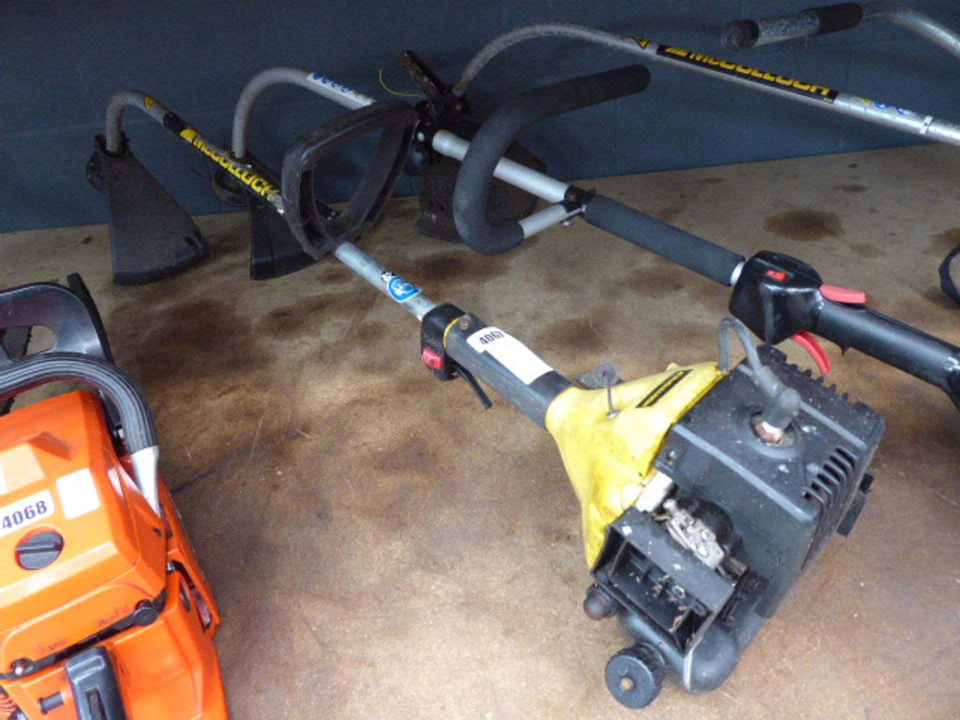 Mcculloch petrol powered bench shaft strimmer