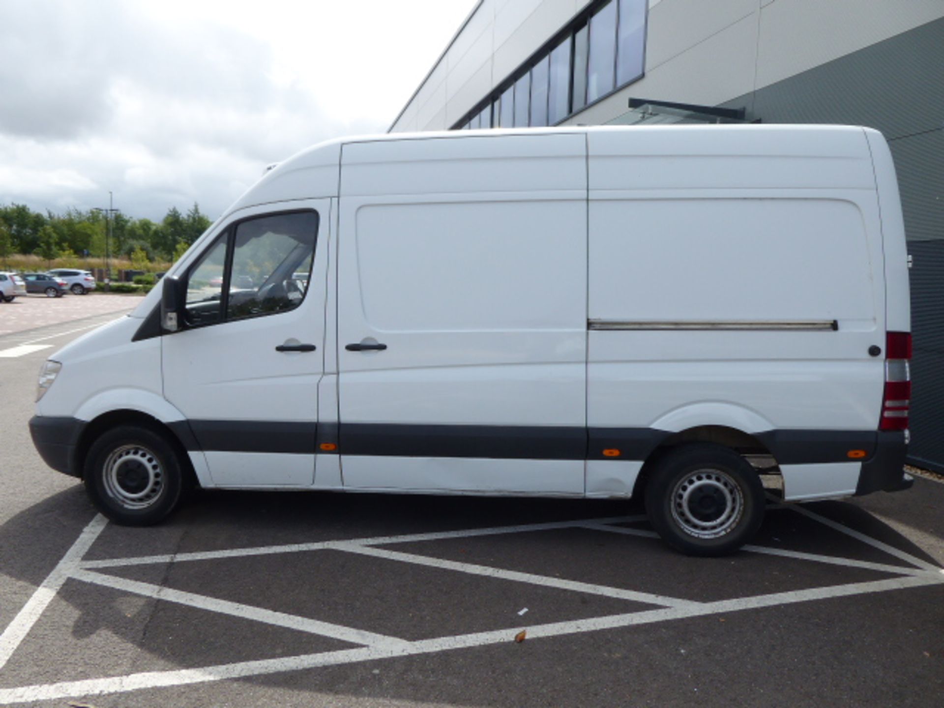 RV13 0NX (2013) Mercedes-Benz Sprinter 313 CDI, 2143cc diesel in white - Image 4 of 6