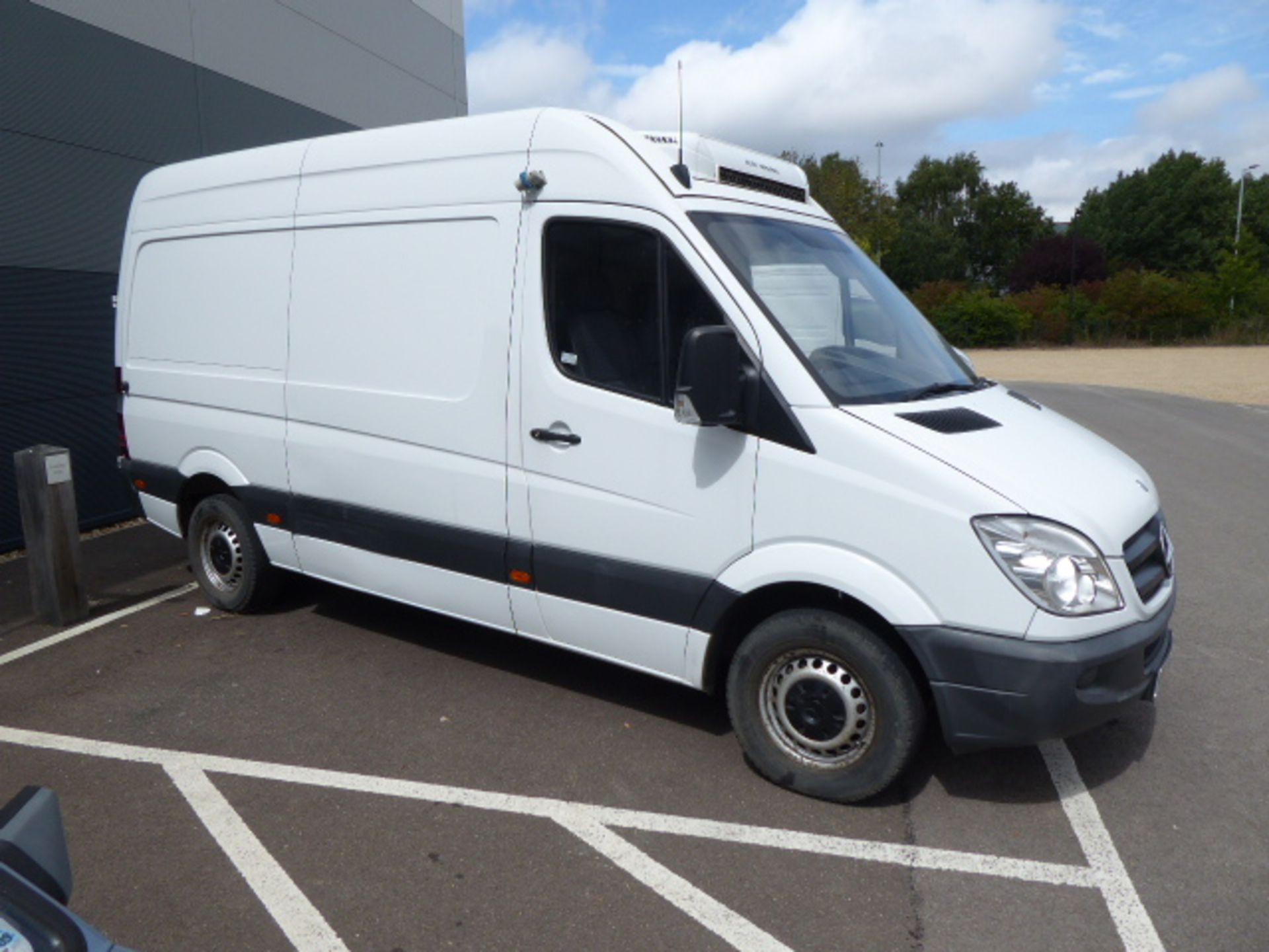 RV13 0NX (2013) Mercedes-Benz Sprinter 313 CDI, 2143cc diesel in white - Image 2 of 6