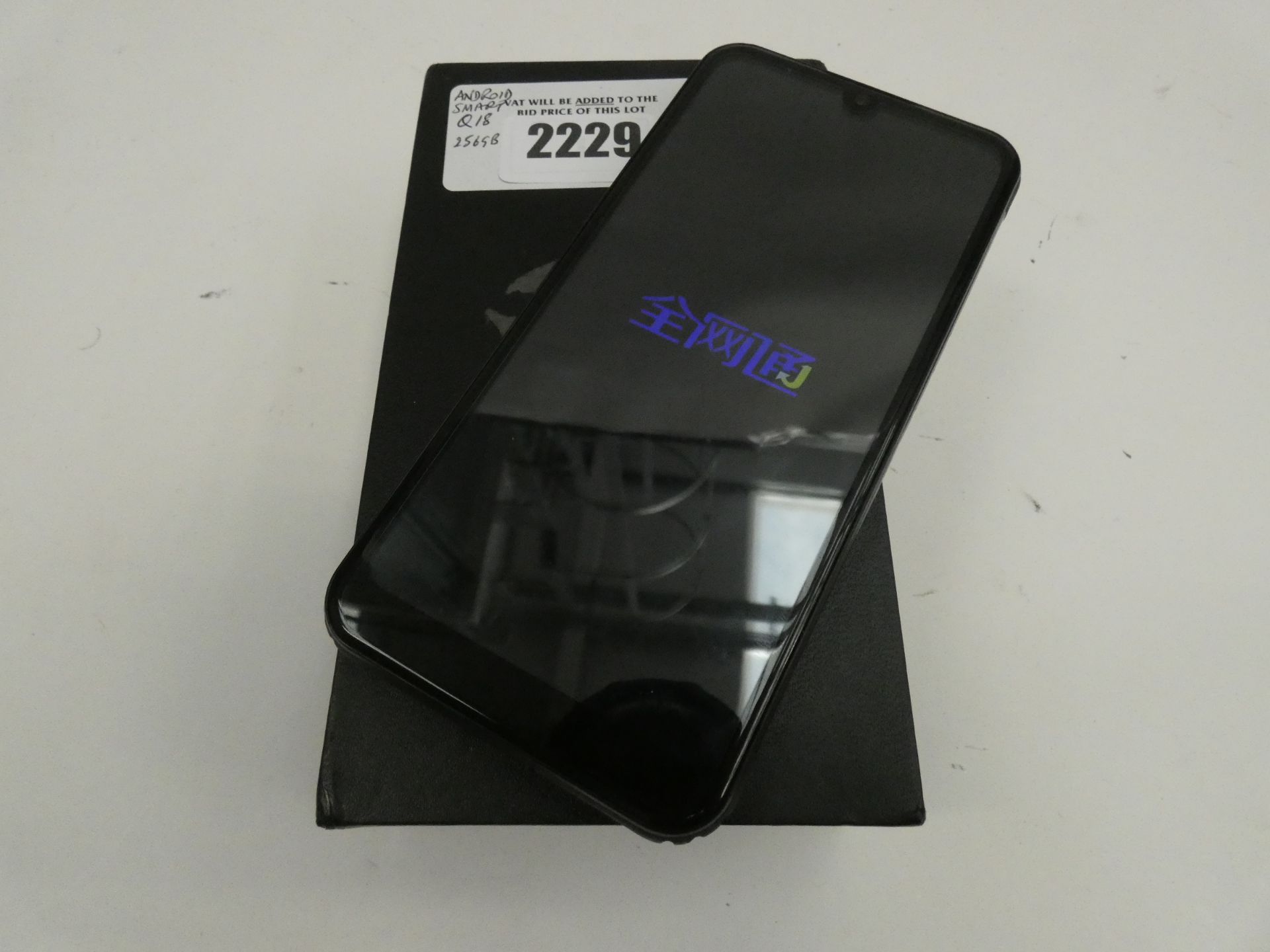 Q18 256GB smartphone in box