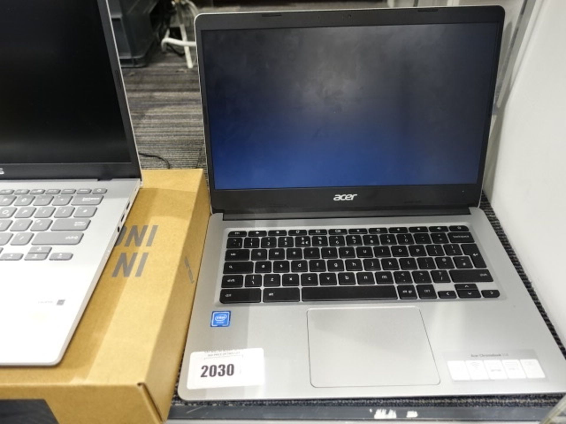 2173 - Acer Chromebook 314 laptop with power supply, intel processor 4gb ram, 64gb storage
