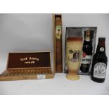 A mixed lot with a Le Tour Du Monde large boxed Cigar,