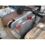 (21) Belt sander