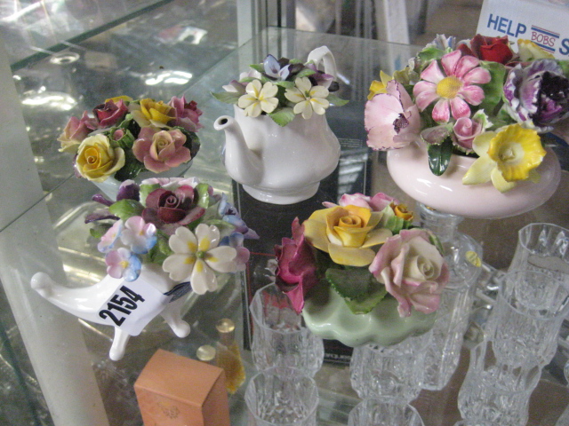 5 Royal Doulton dressing table flower pieces