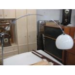 (2186) Arc style lamp