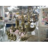 Quantity of brassware incl. figurines, bowl, bells, etc.