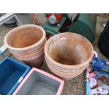 4 terracotta plant pots