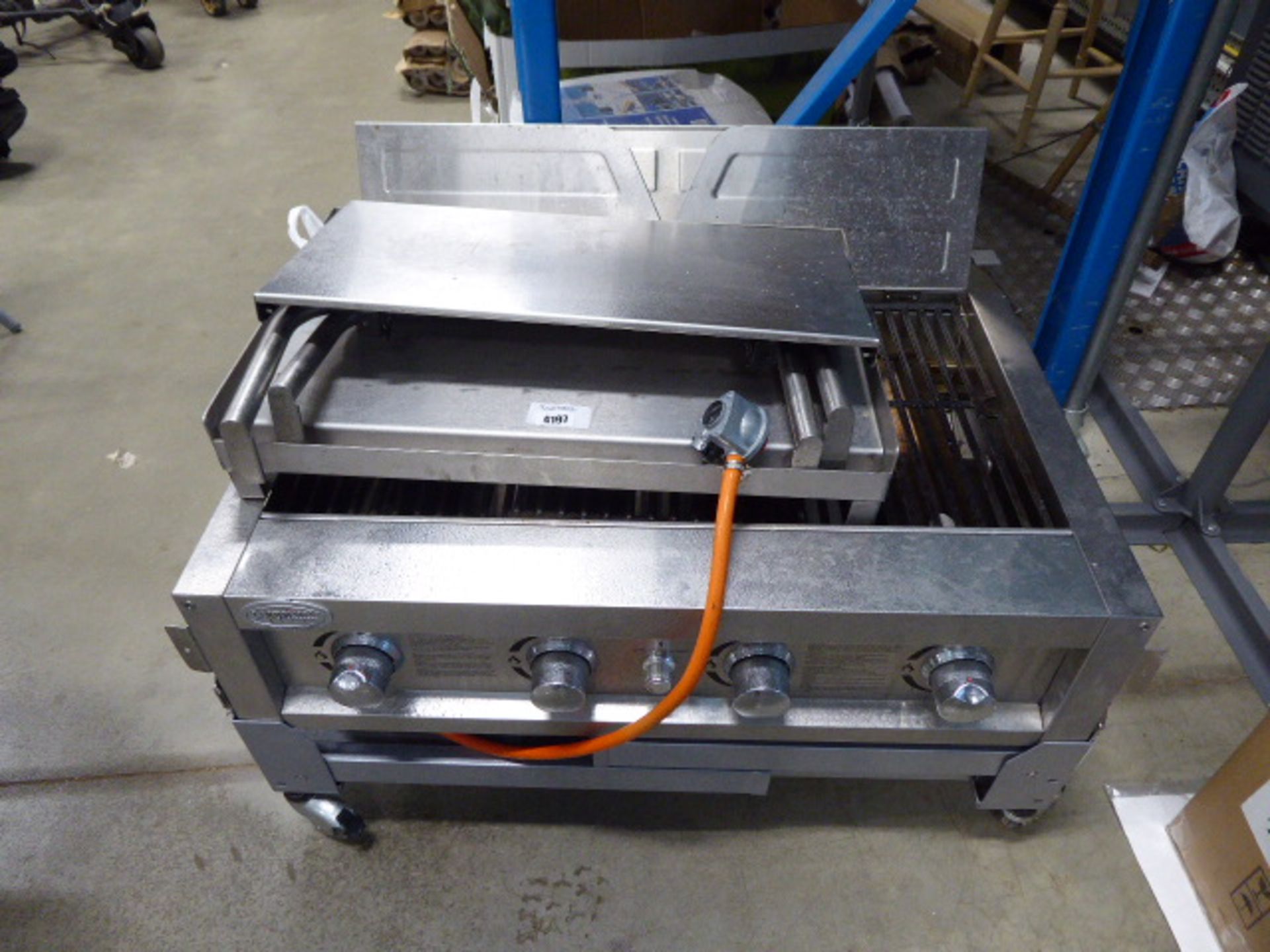 4163 - Large Louisiana Grills fold up barbecue