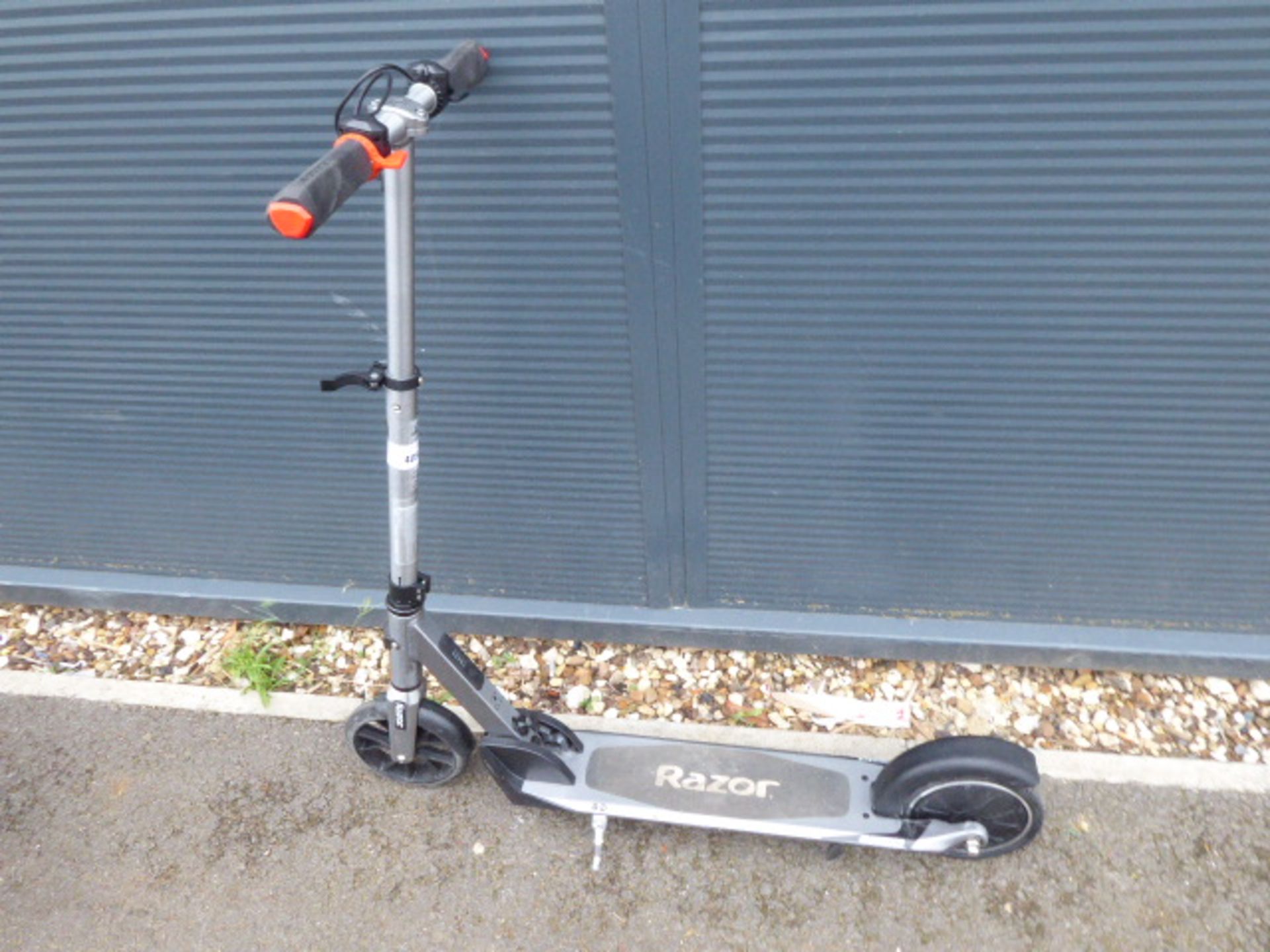 Razor electric scooter (no charger)