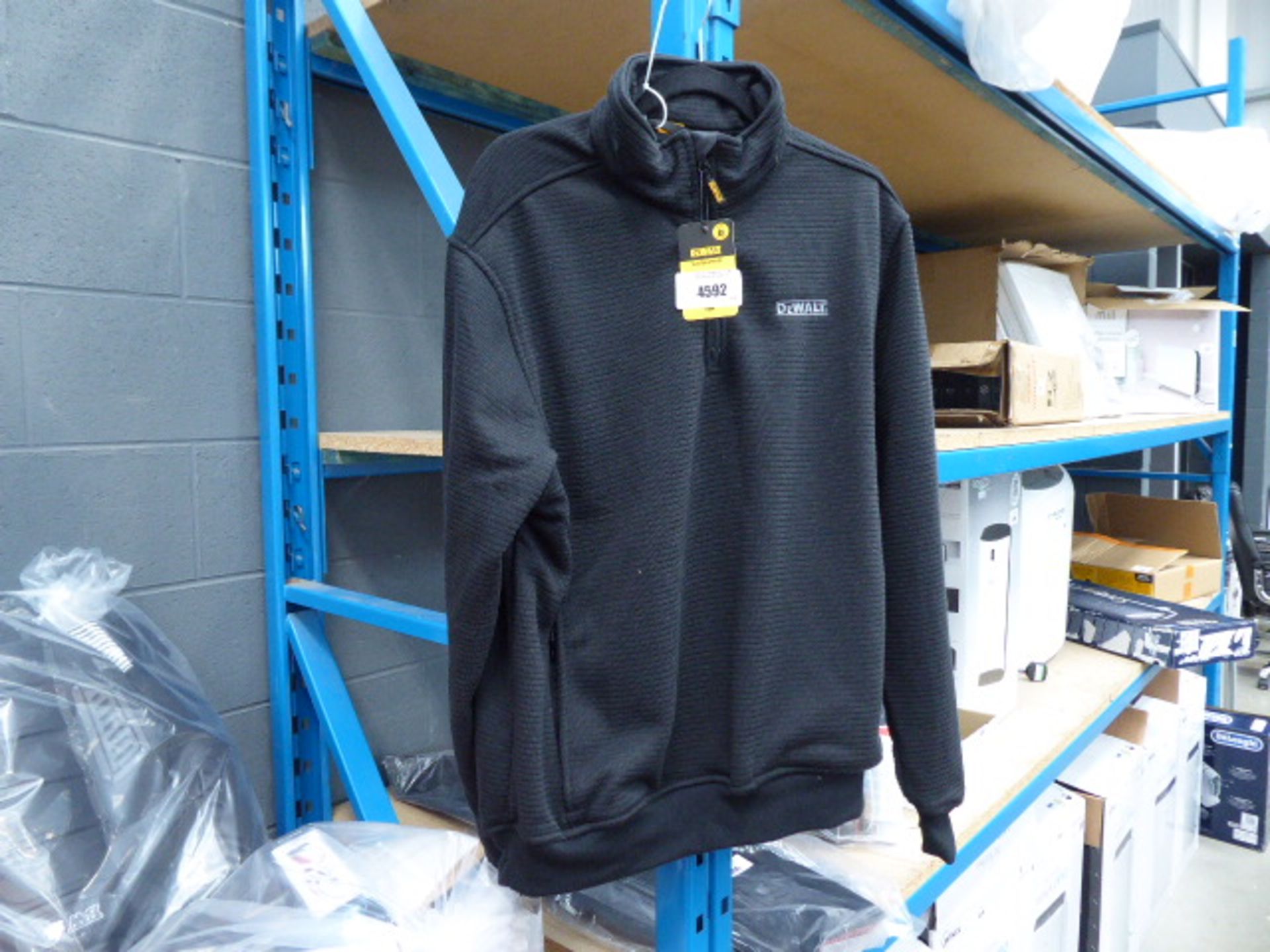 DeWalt extra large zip top