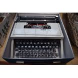 Vintage Olivetti 82 Diaspron travelling typewriter