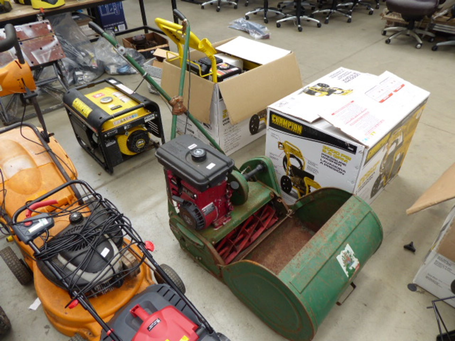 Ransomes petrol powered cylinder mower with grass box