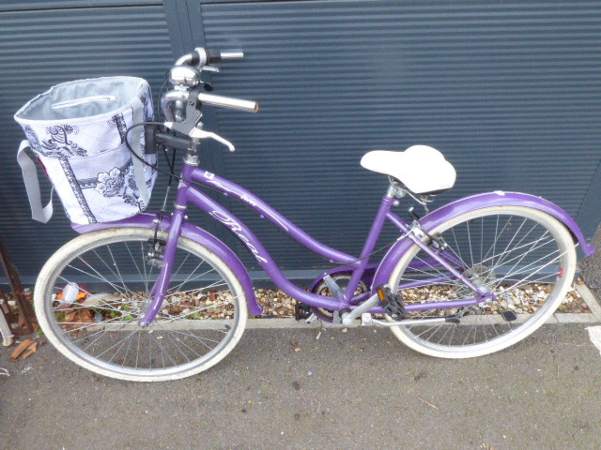 4038 - Purple ladies bike with front basket