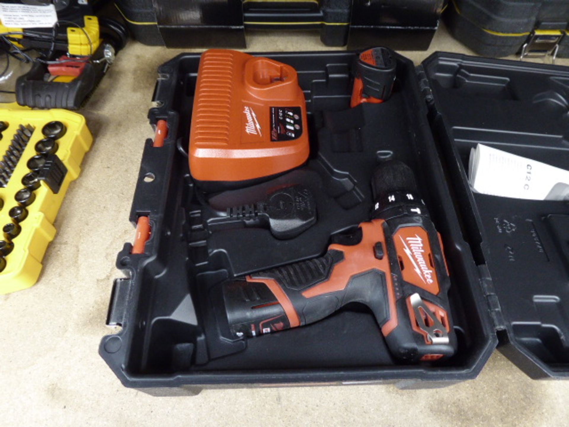 Milwaukee battery drill with 2 batteries and charger