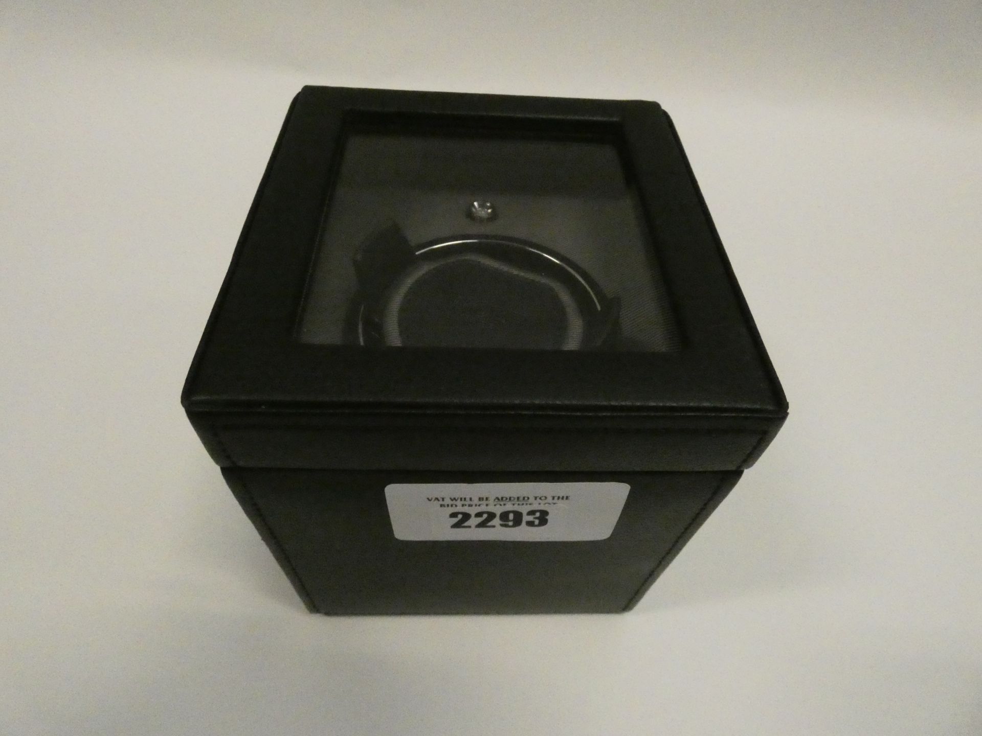 'Wolf' automatic watch winder