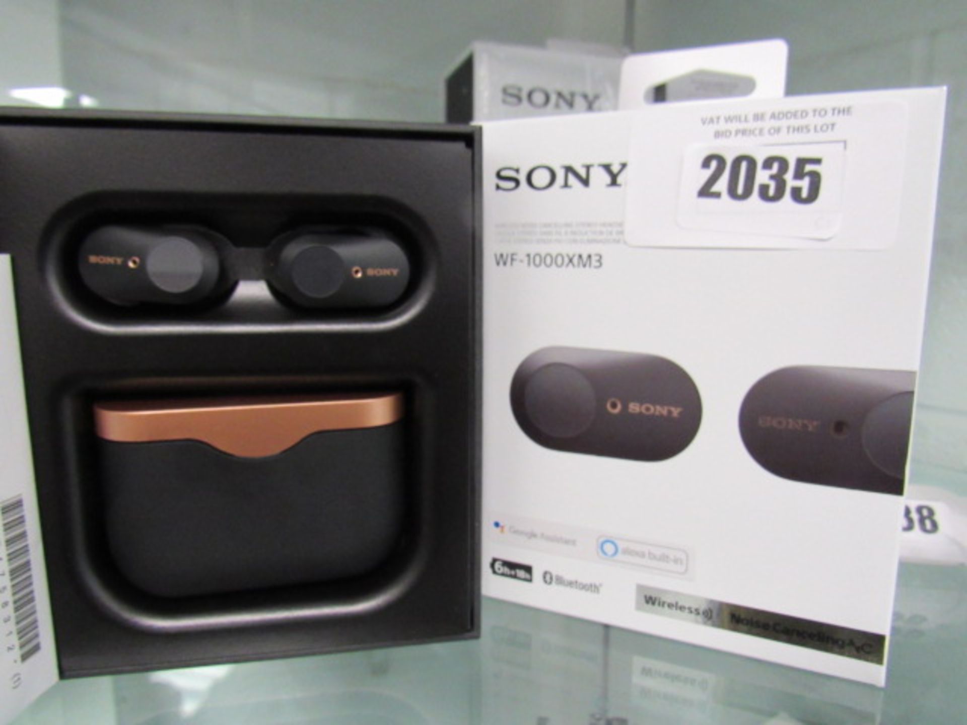 Sony WF1000XM3 wireless noise cancelling ear buds in box