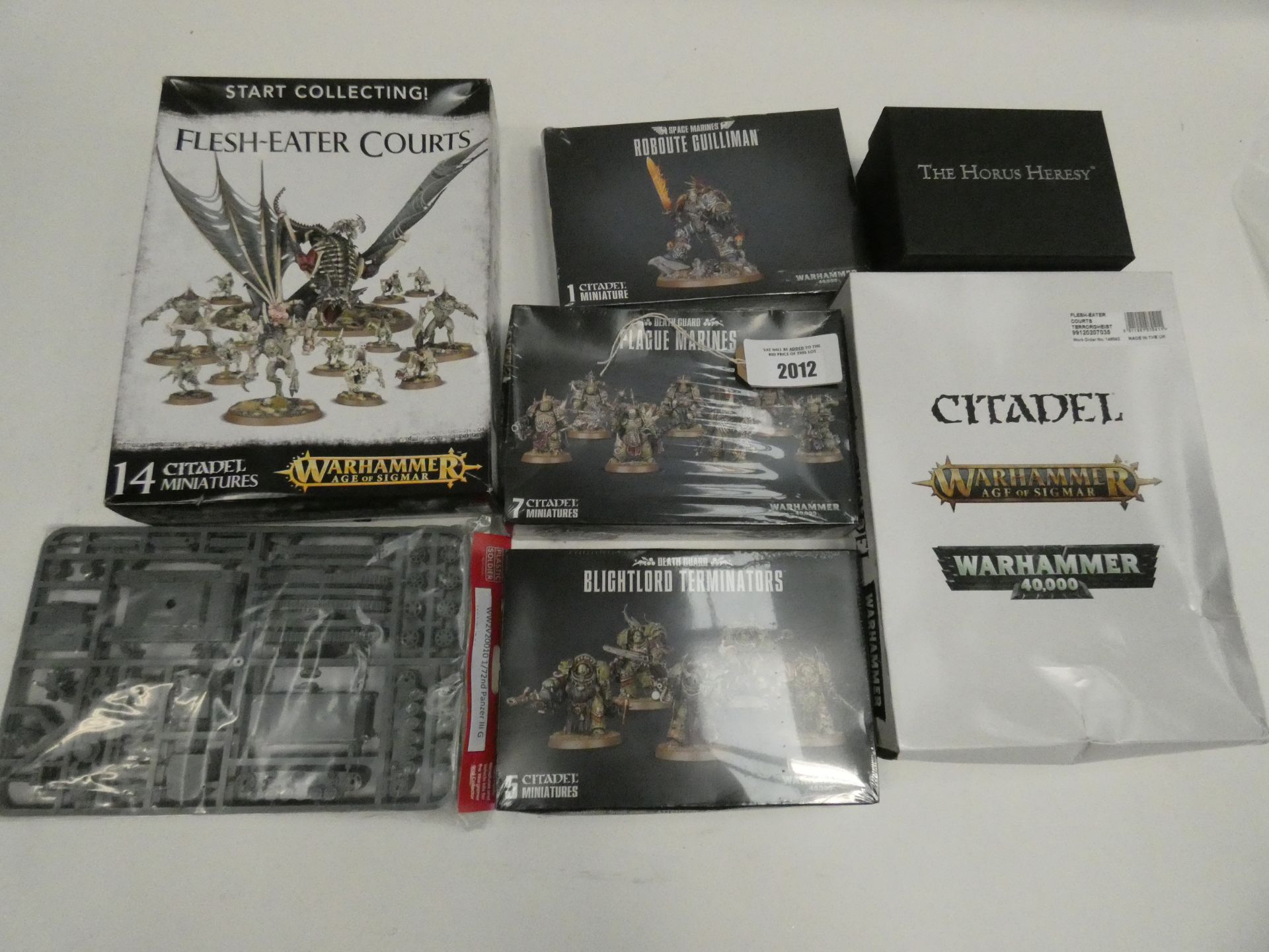 Bag containing quantity of various Warhammer sets