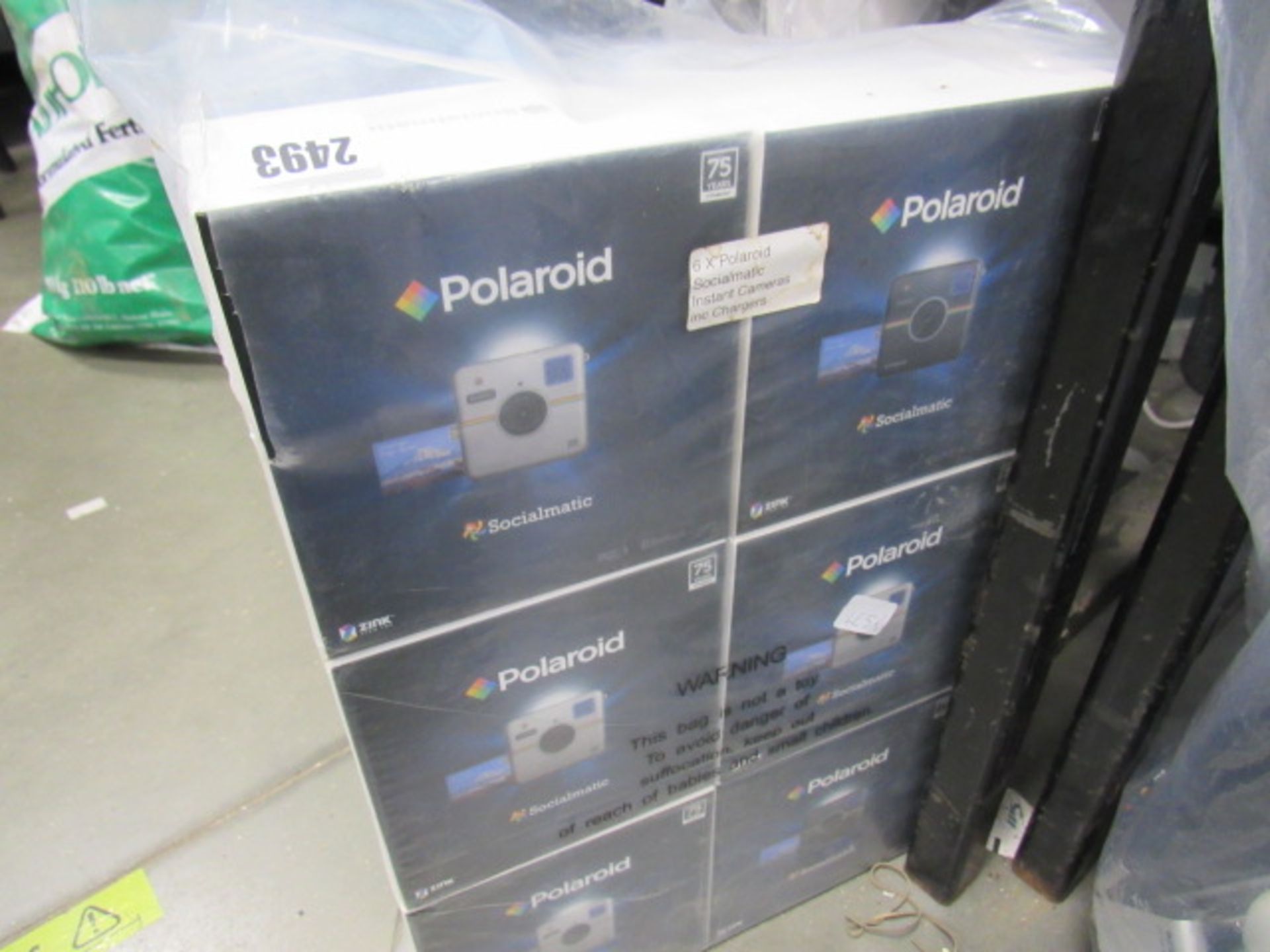 Bag of 6 Polaroid Sociomatic cameras