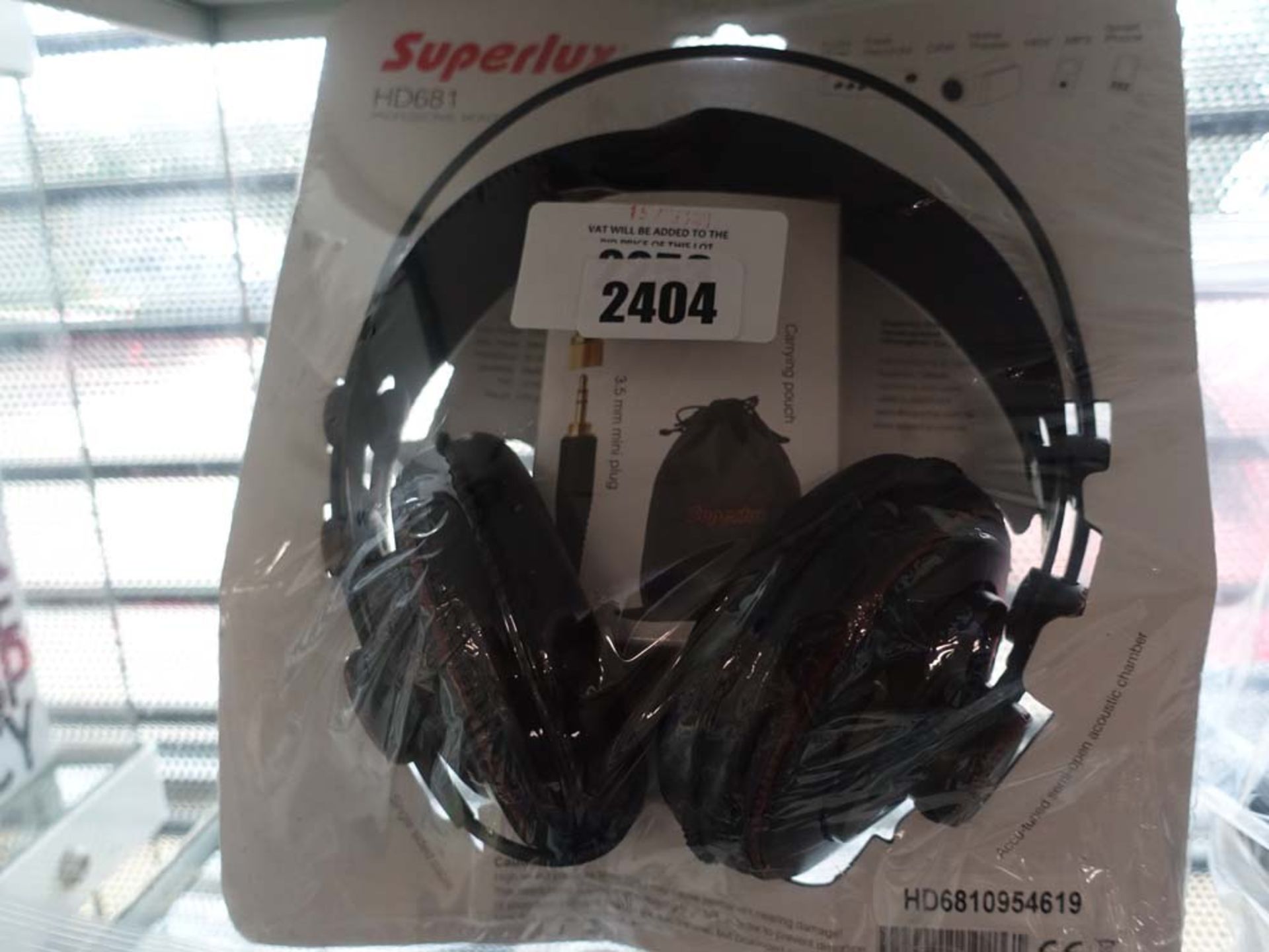 (2033) 2253 - Pair of Superlux HD 681 headphones in blister pack
