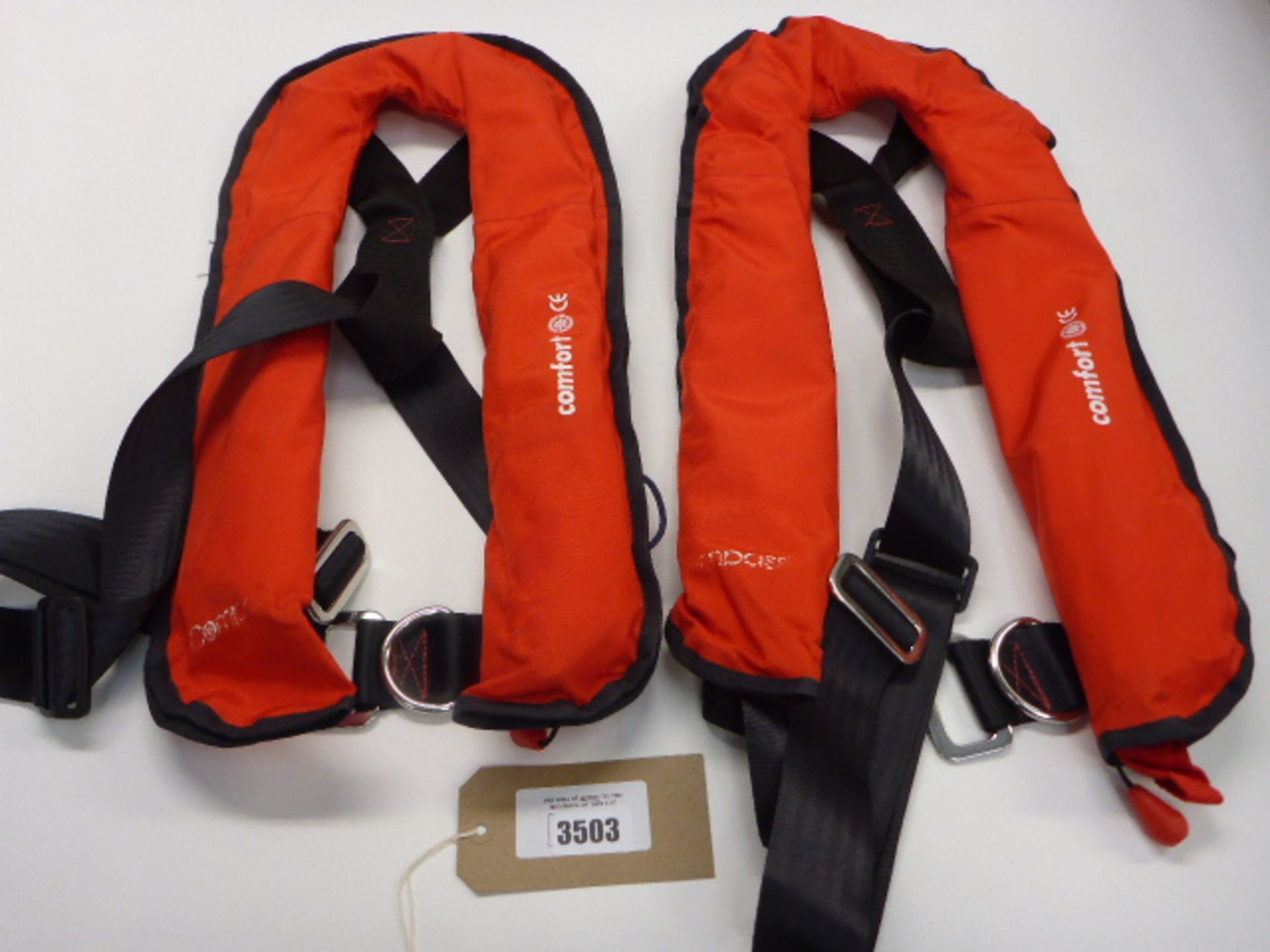 2 x Comfort lift jackets