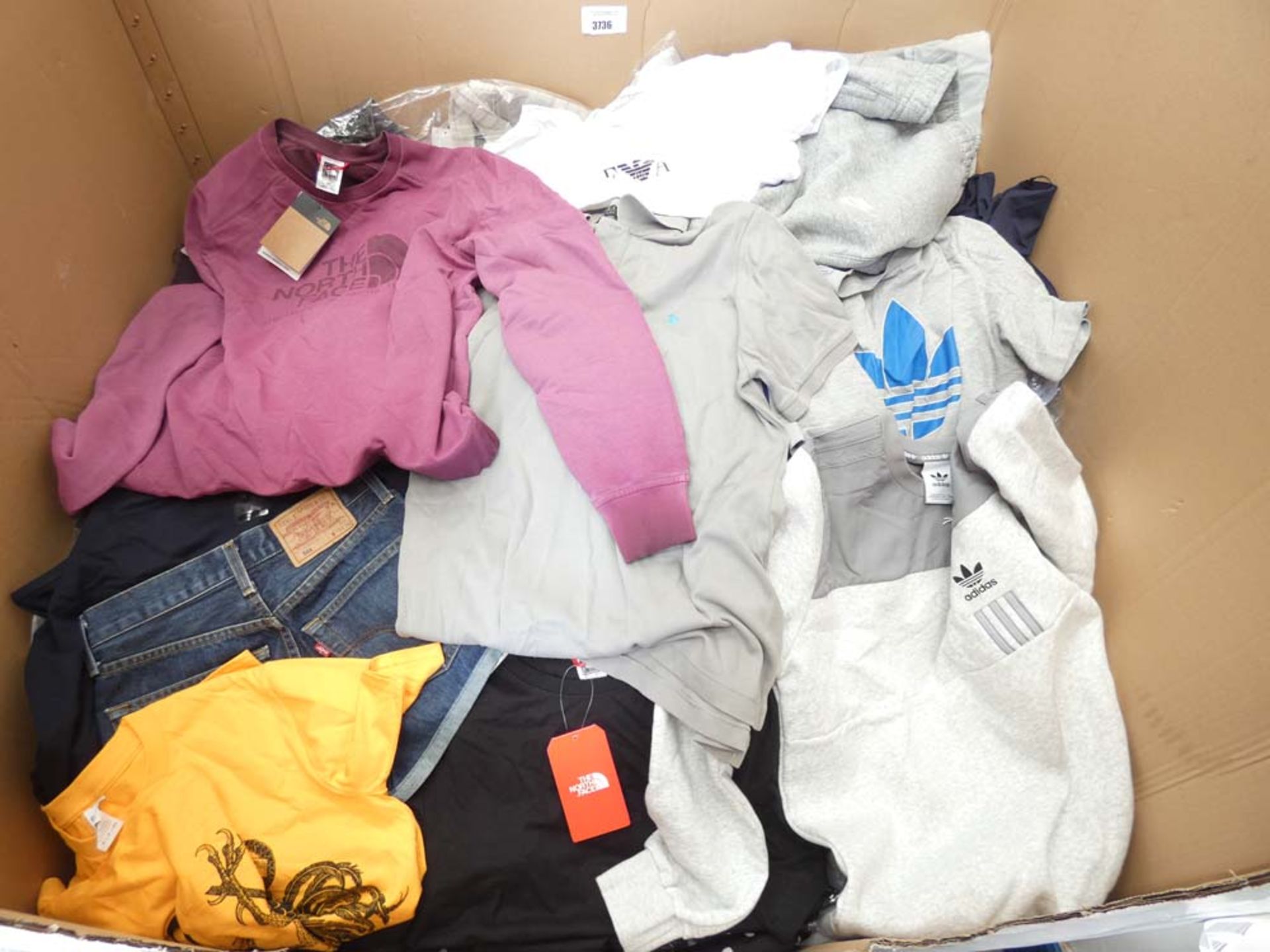 Large pallet box containing lady's and gent's assorted clothing