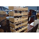 Adjustable wine rack in 6 sections