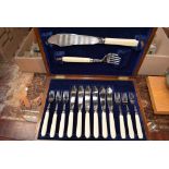 Cased fish knife and fork set