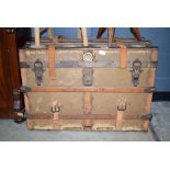 Canvas travelling trunk with wooden ribs