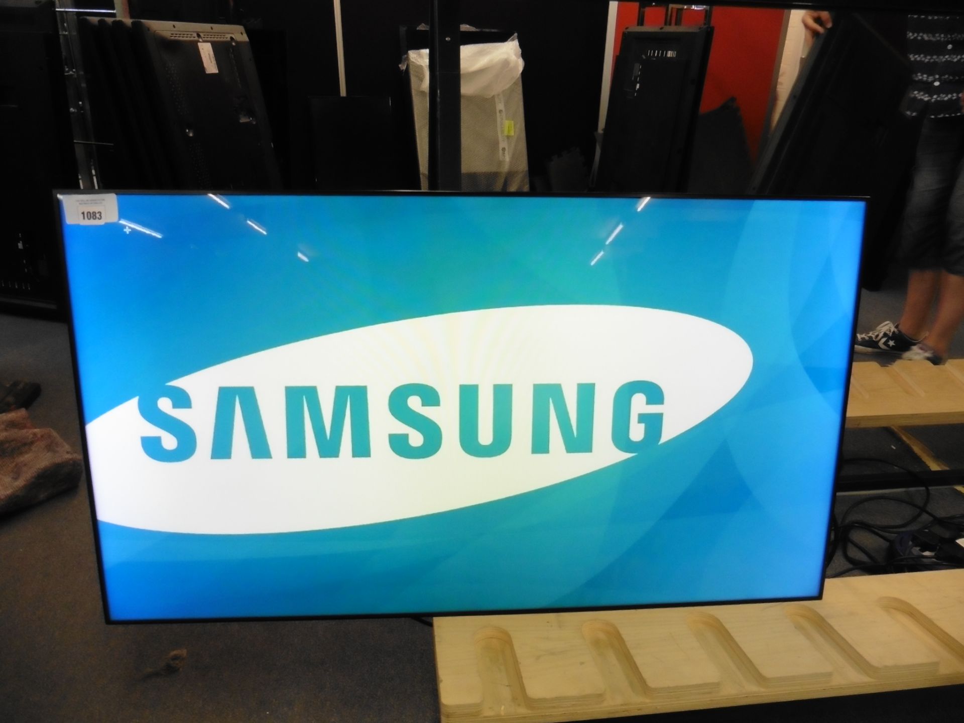 Samsung model UE46D colour display screen (manufactured 2014)