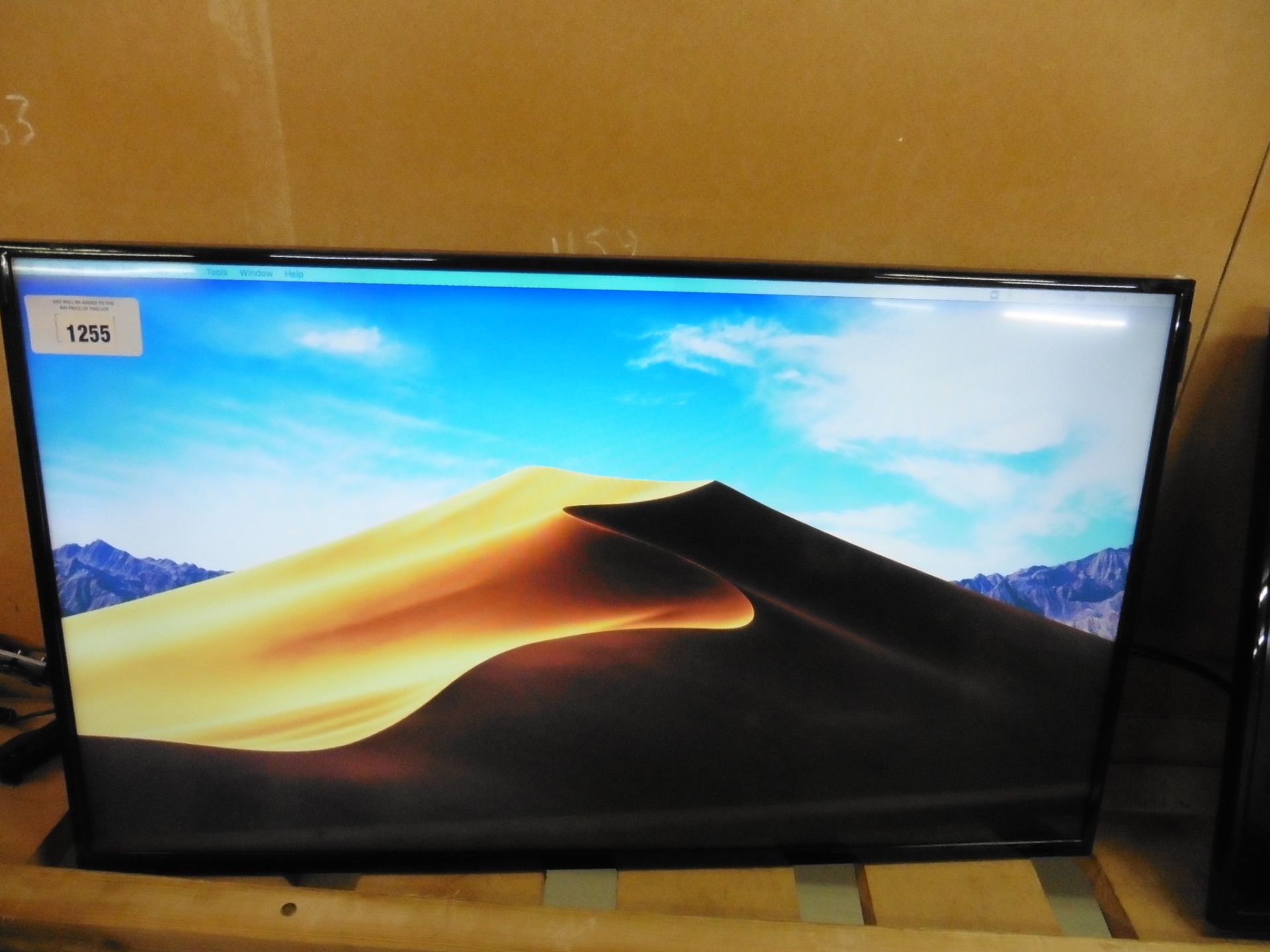 Samsung DM32D colour display monitor (manufactured 2015) - Image 3 of 3