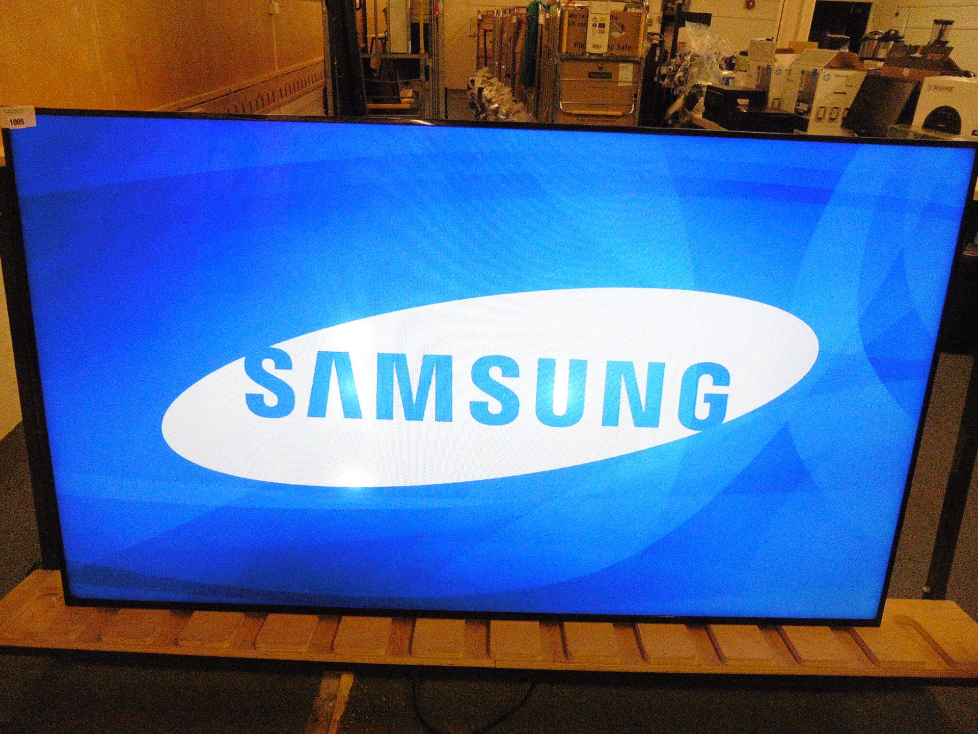 Samsung model LH75DMD professional display screen with remote (manufactured 2015) - Image 3 of 4