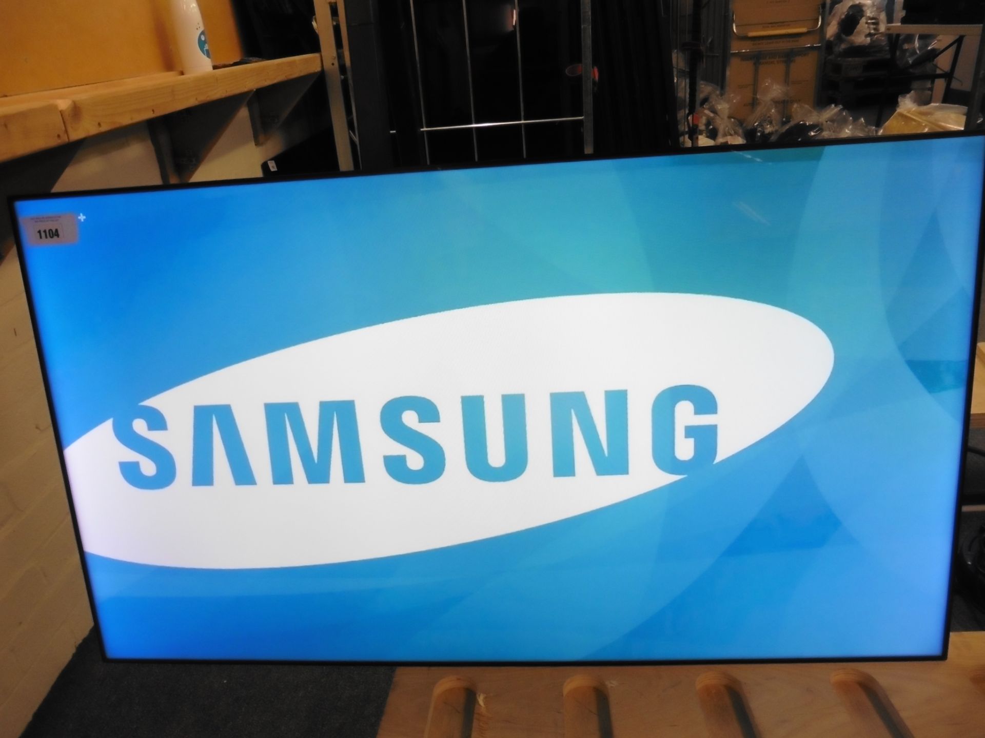 Samsung model UE46D colour display screen (manufactured 2014)