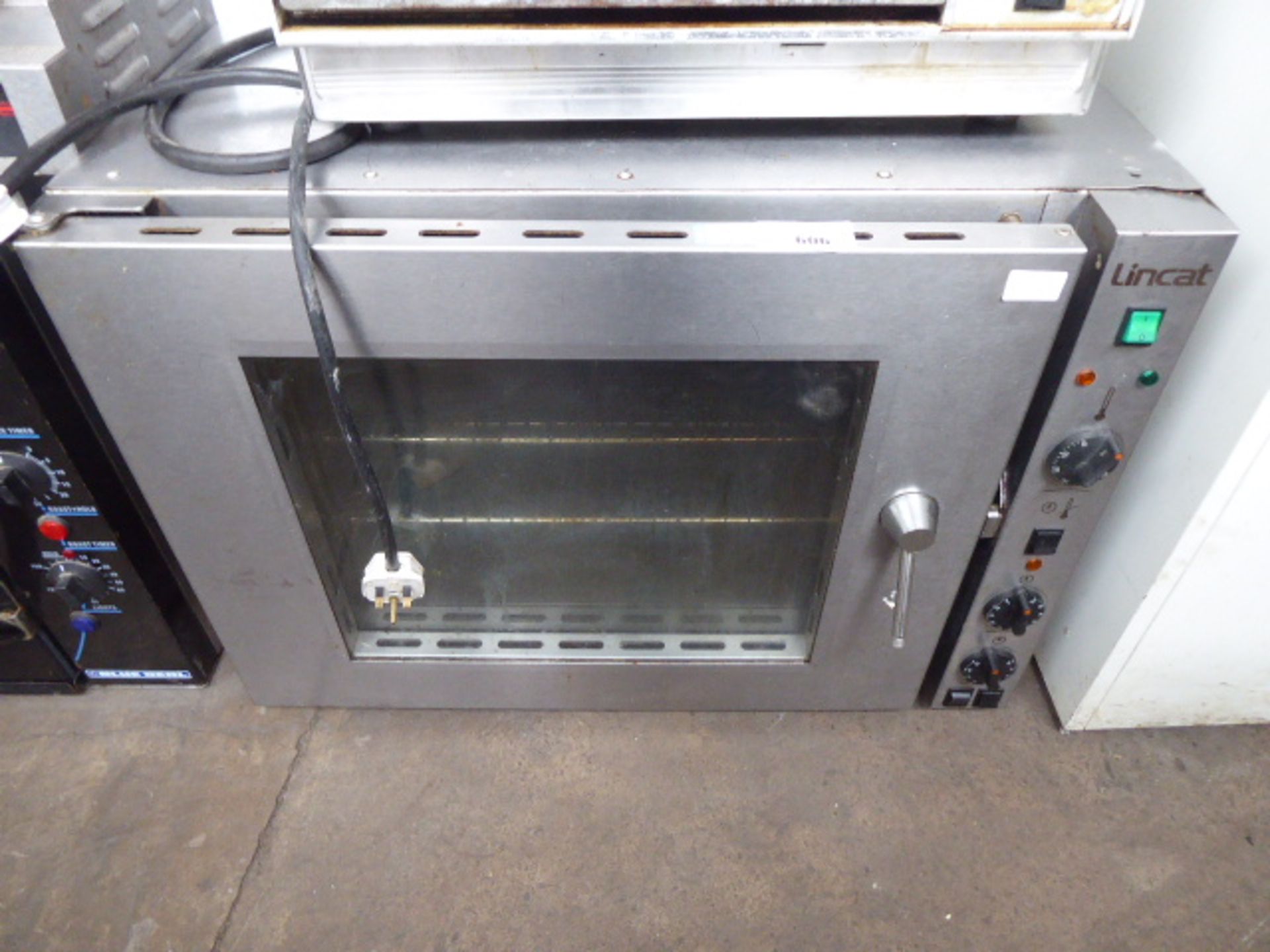 (134) 50cm elecric Lincat bench top oven