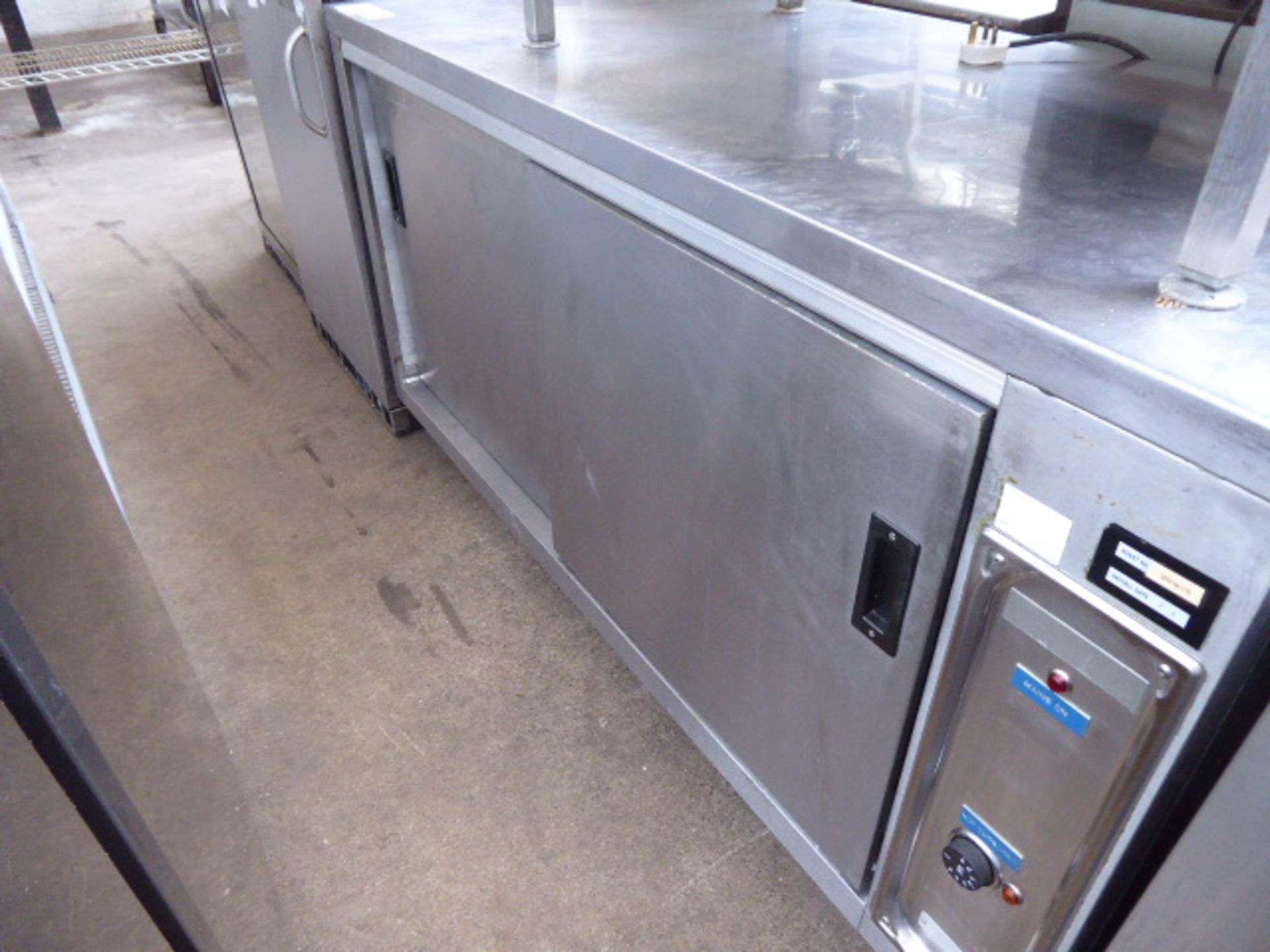 (4) 150cm Electric mobile hot cabinet with preparation top and two sliding doors under