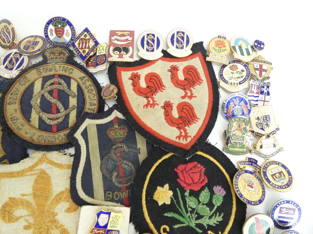 A collection of approximately two hundred and thirty six 1960's enamelled bowling club badges - Image 7 of 7
