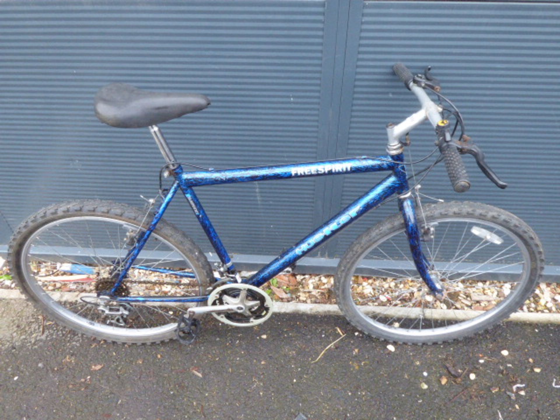 Blue Hustler gents mountain bike