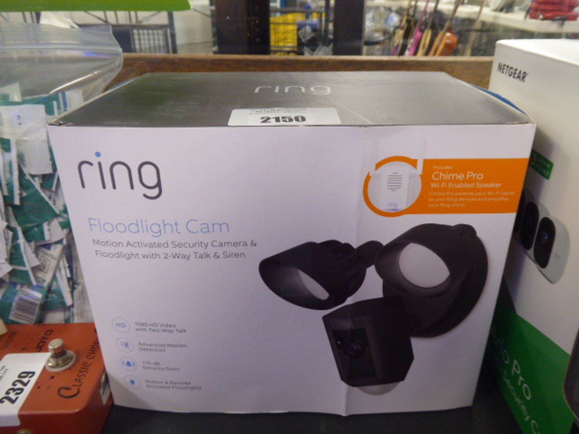Ring floodlight cam system in box no chime (floodlight only)