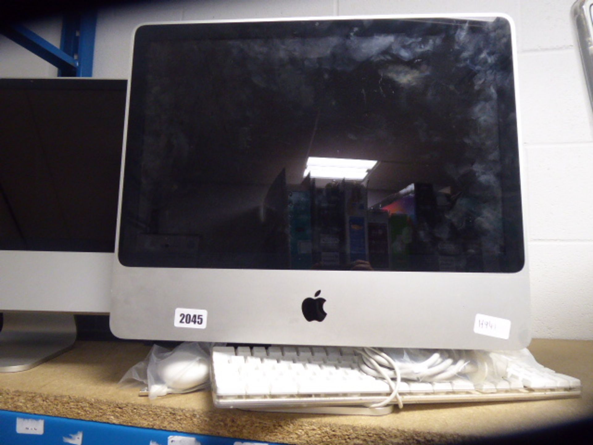 Apple iMac all in one computer with mouse and keyboard model A1224