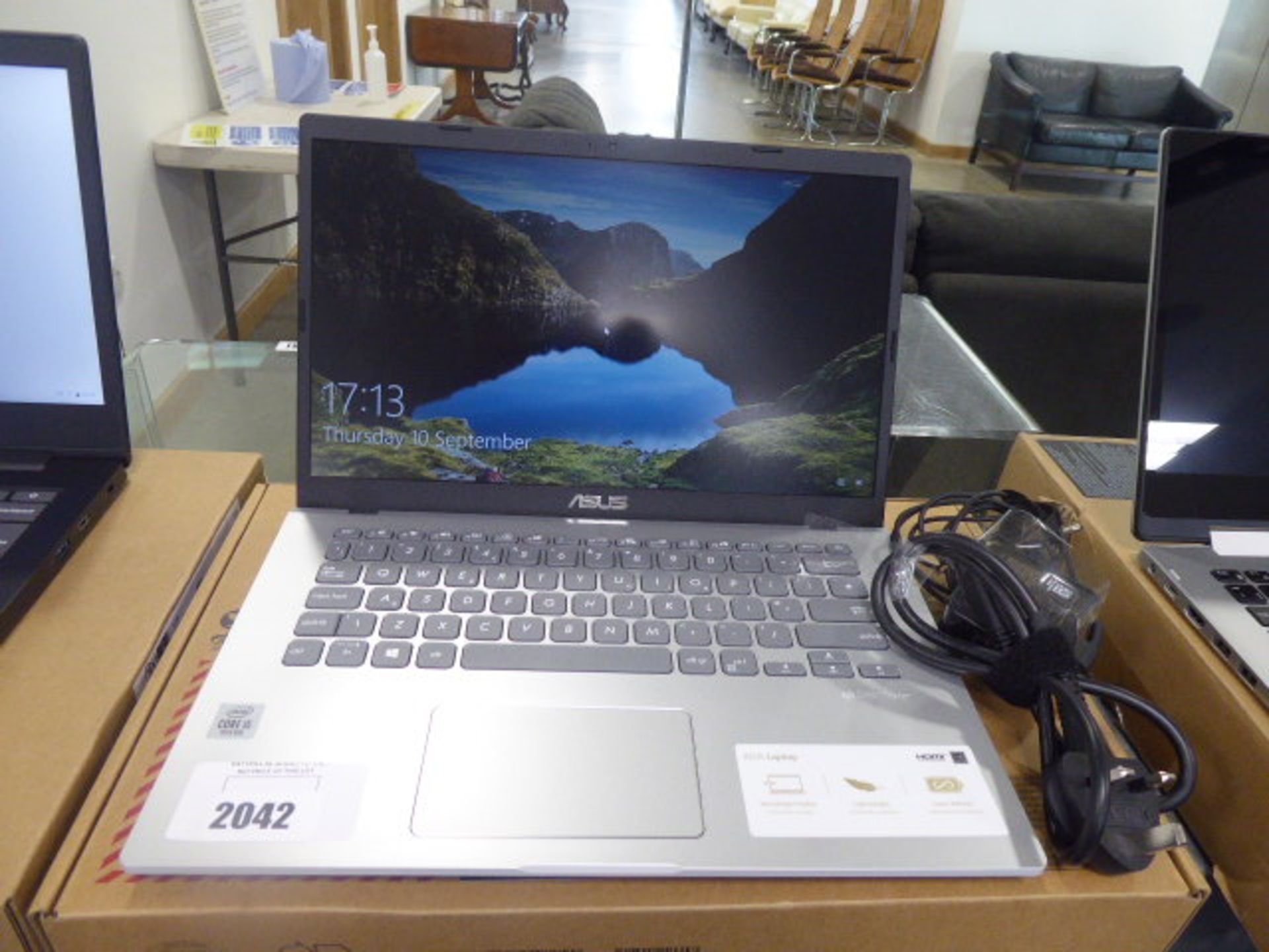 Asus 6409J laptop, Core i5 10th generation processor,8gb RAM, 256gb SSD, Windows 10 installed, power