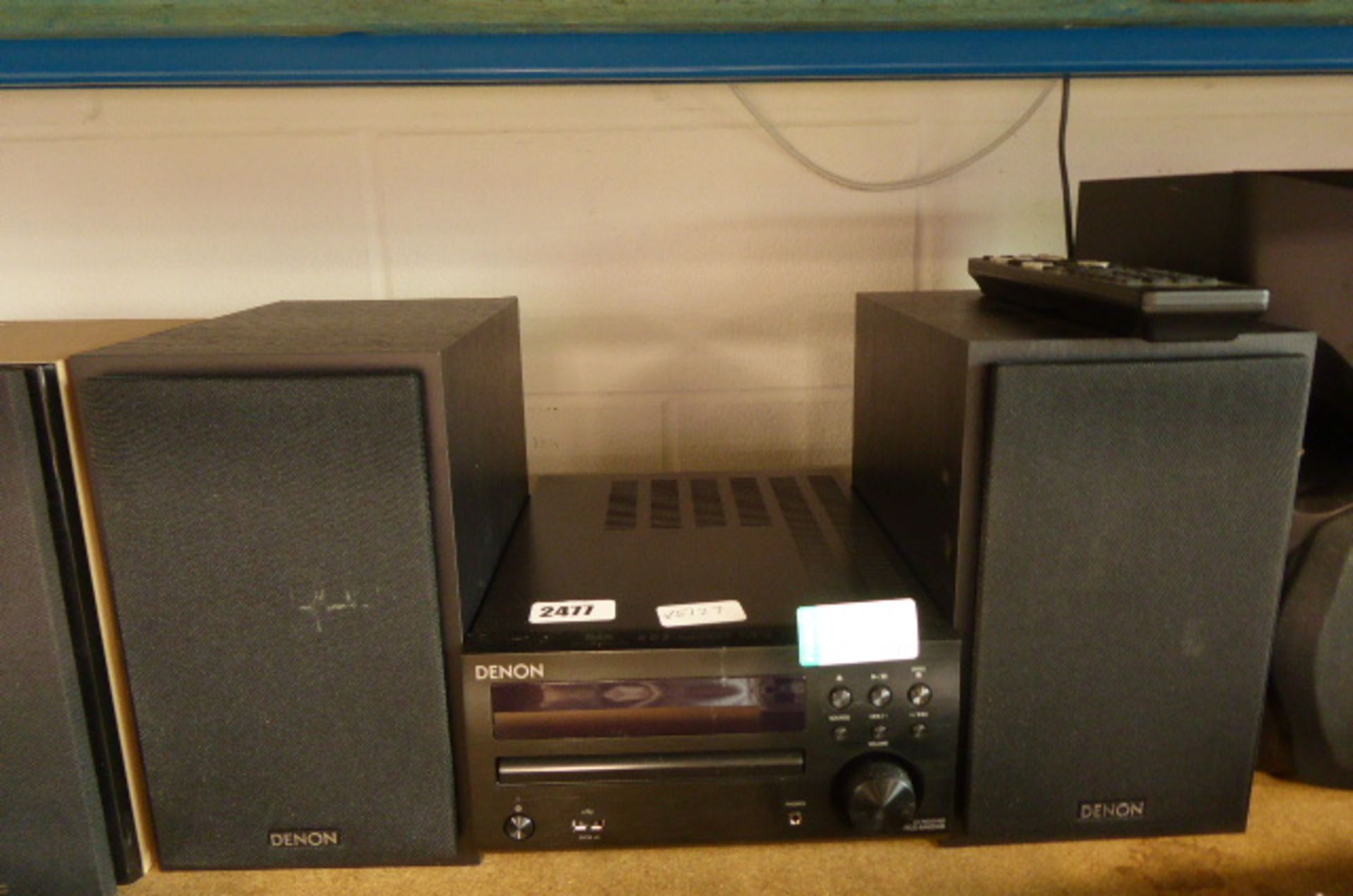 (133) Denon CD receiver with remote control and Denon speakers