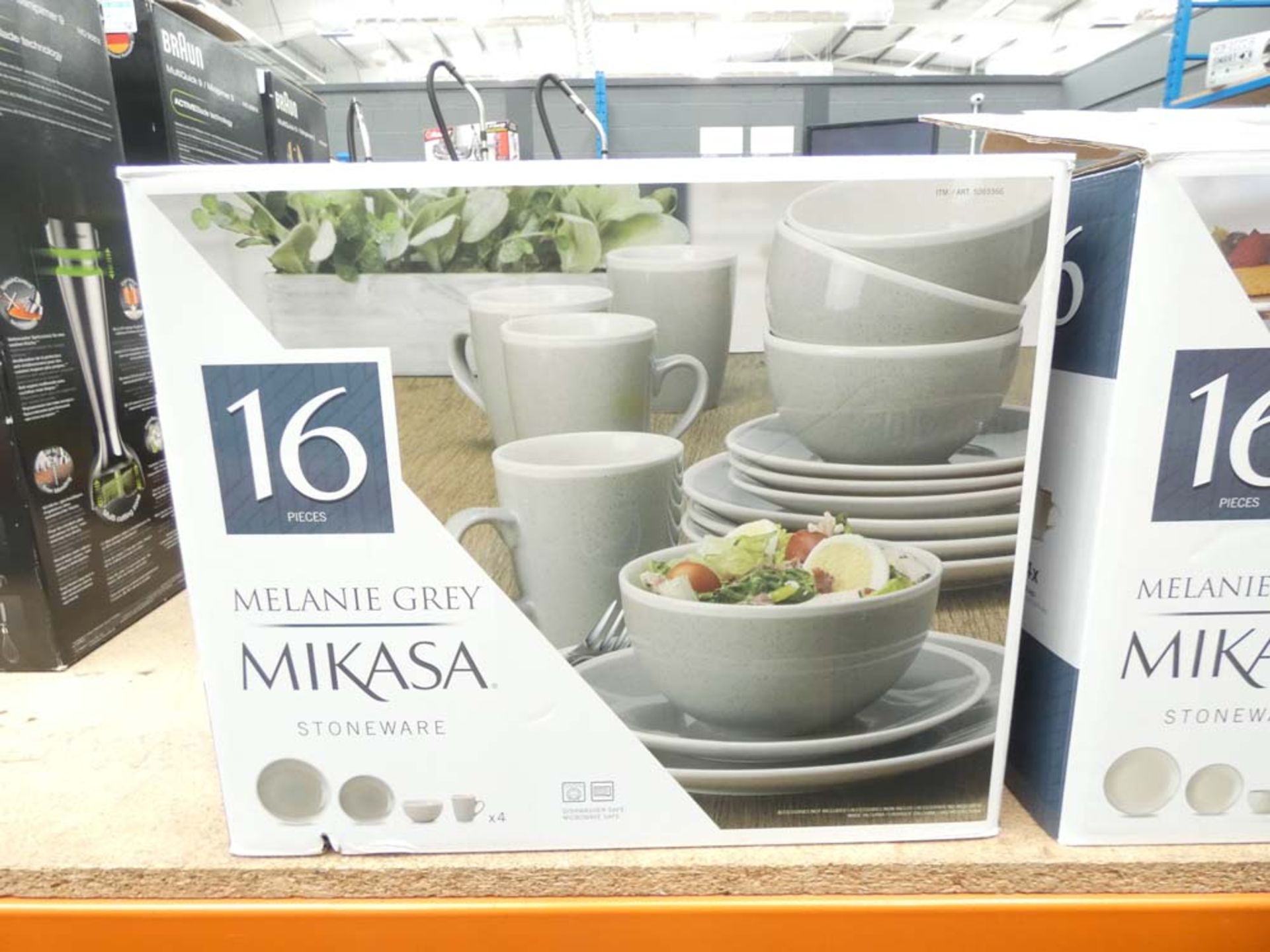 Boxed Mikasa stoneware table ware set