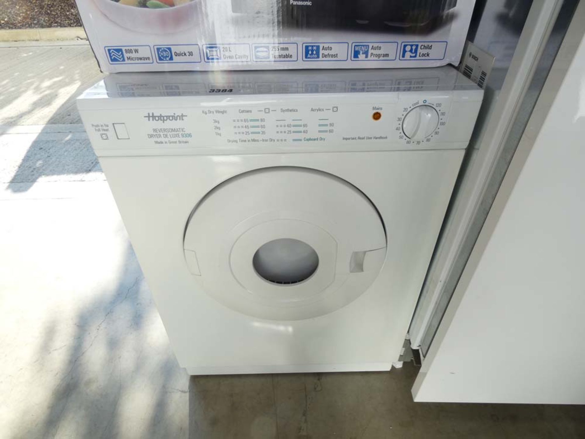 (124) Small Hotpoint tumble dryer