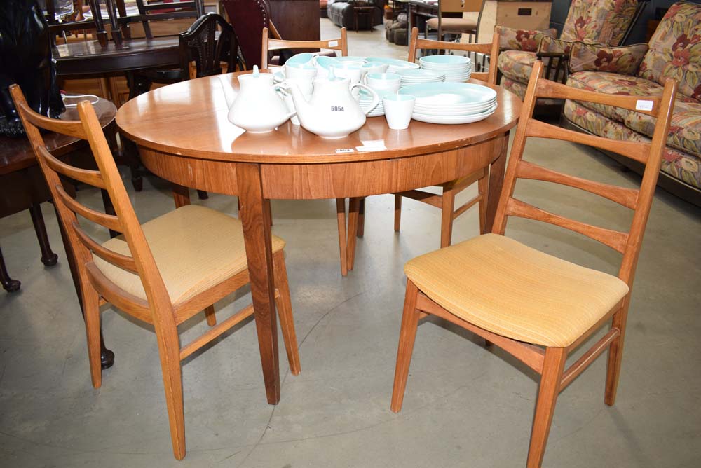 1960's/1970's style dining table with 4 chairs (collector's item, see soft furnishings policy A