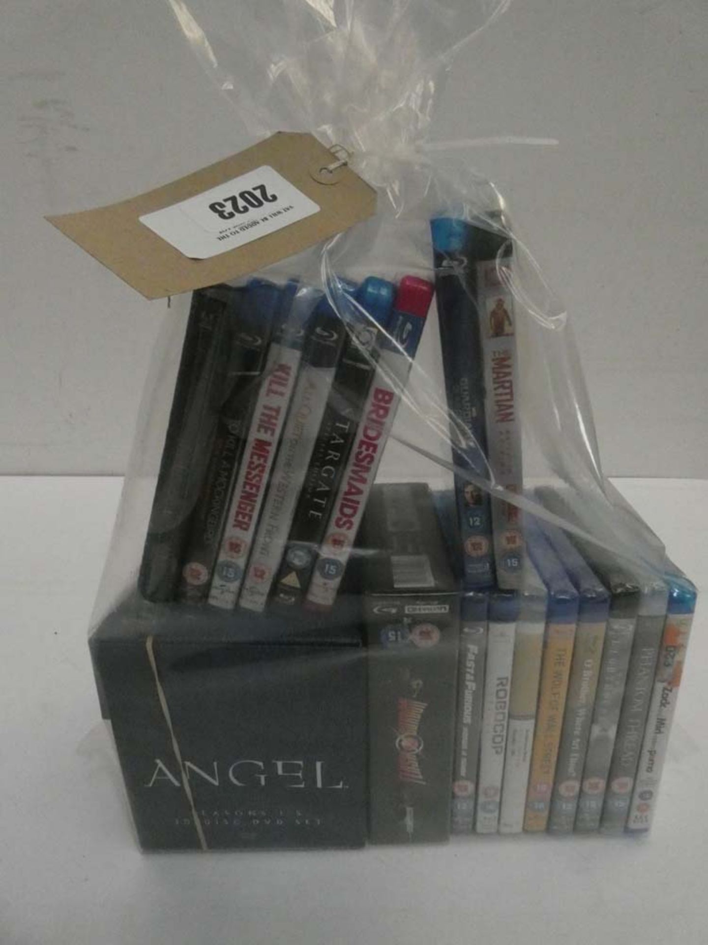 Bag containing quantity of various Blu-Ray and DVD films