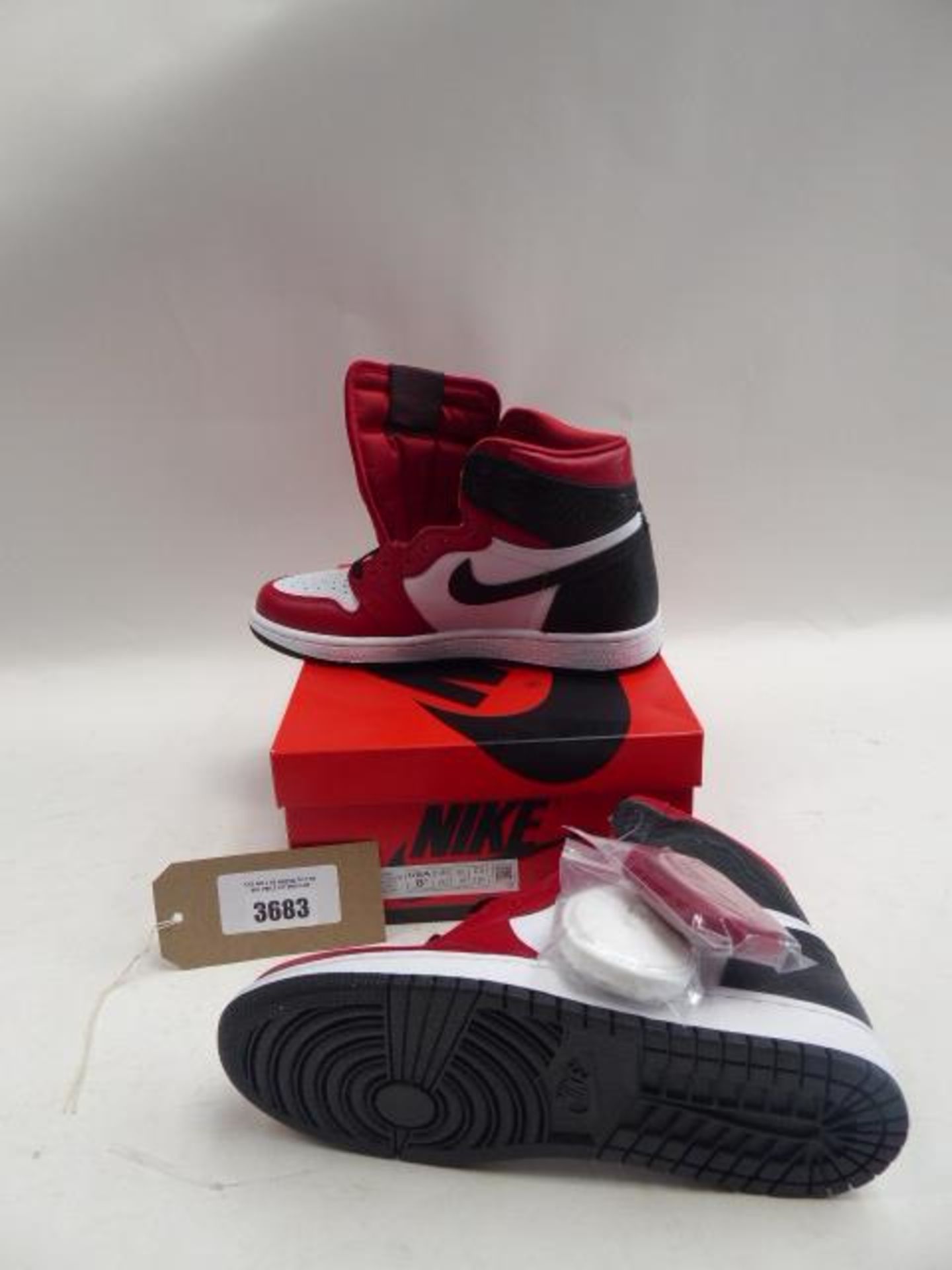 Nike Air Jordan 1 High OG trainers size 6