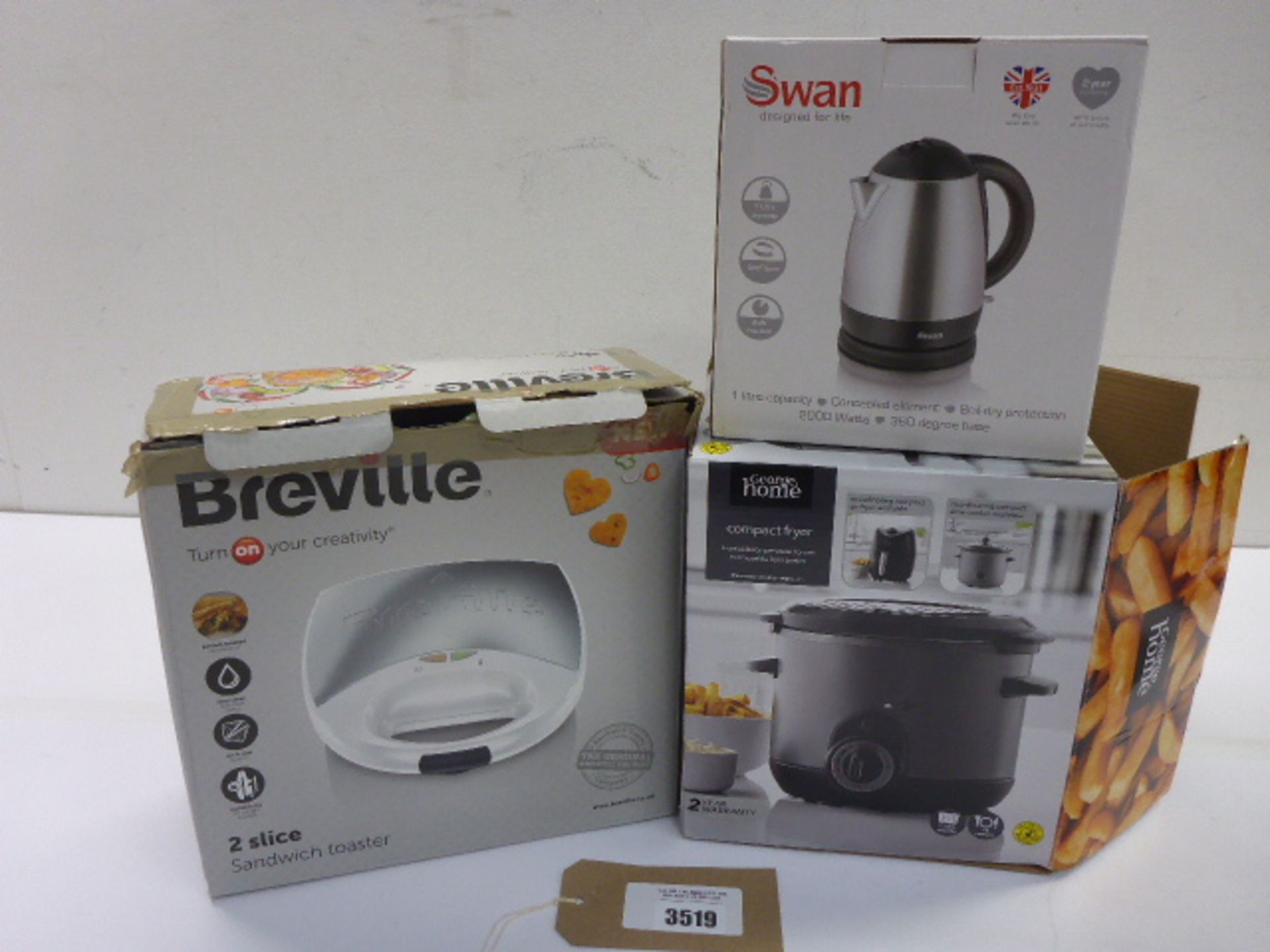 Breville 2 slice sandwich toaster, George compact fryer and Swan 1L kettle
