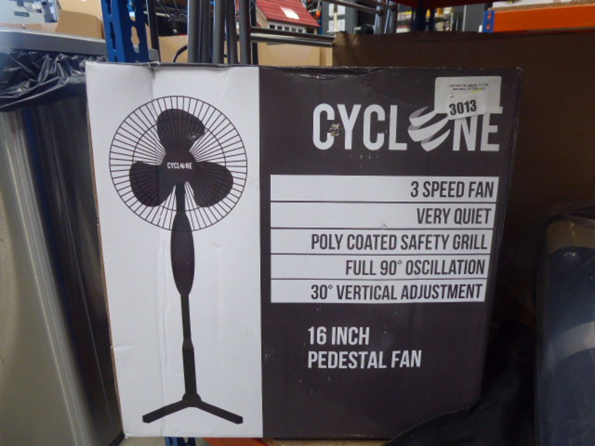 3042 2 Cyclone 16'' pedestal fans